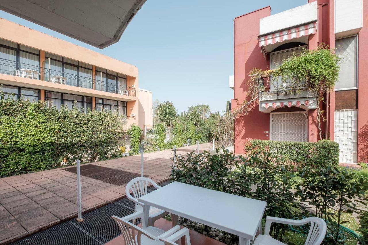 Residence Holiday Sirmione B8 Exteriér fotografie